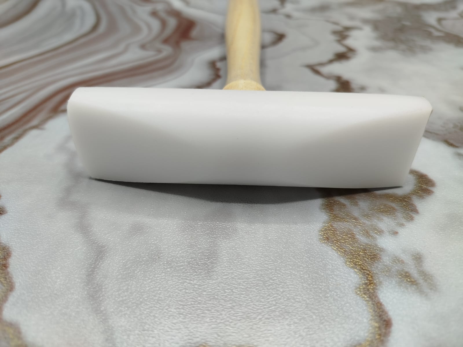 Professional Teflon Hammer – Curved & Wedge-Edge Head with Wooden Handle - Image 2