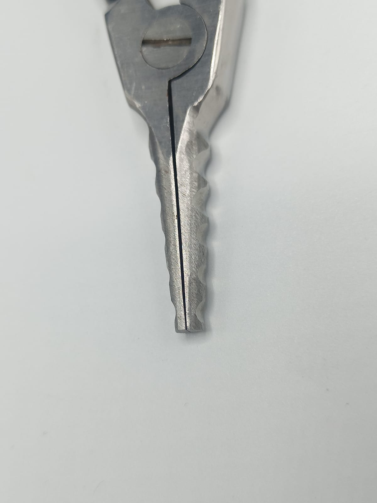 Professional Bow Opening Pliers – Precision Expanding Tool with Ergonomic Grip - Image 2