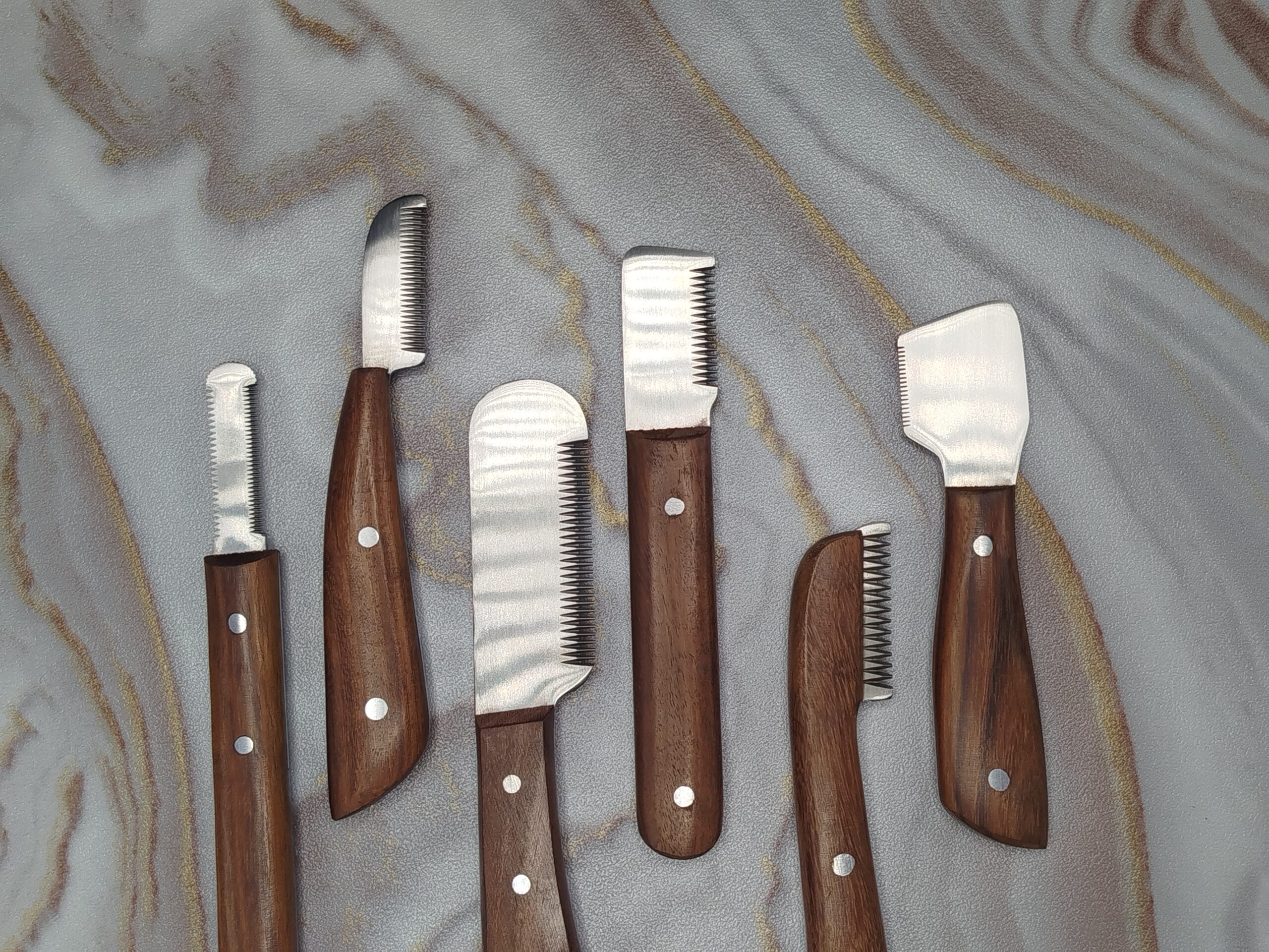 Professional Stripping combs kit (6 Pieces Set) for Dogs & Pets, Wooden Handle - Image 6