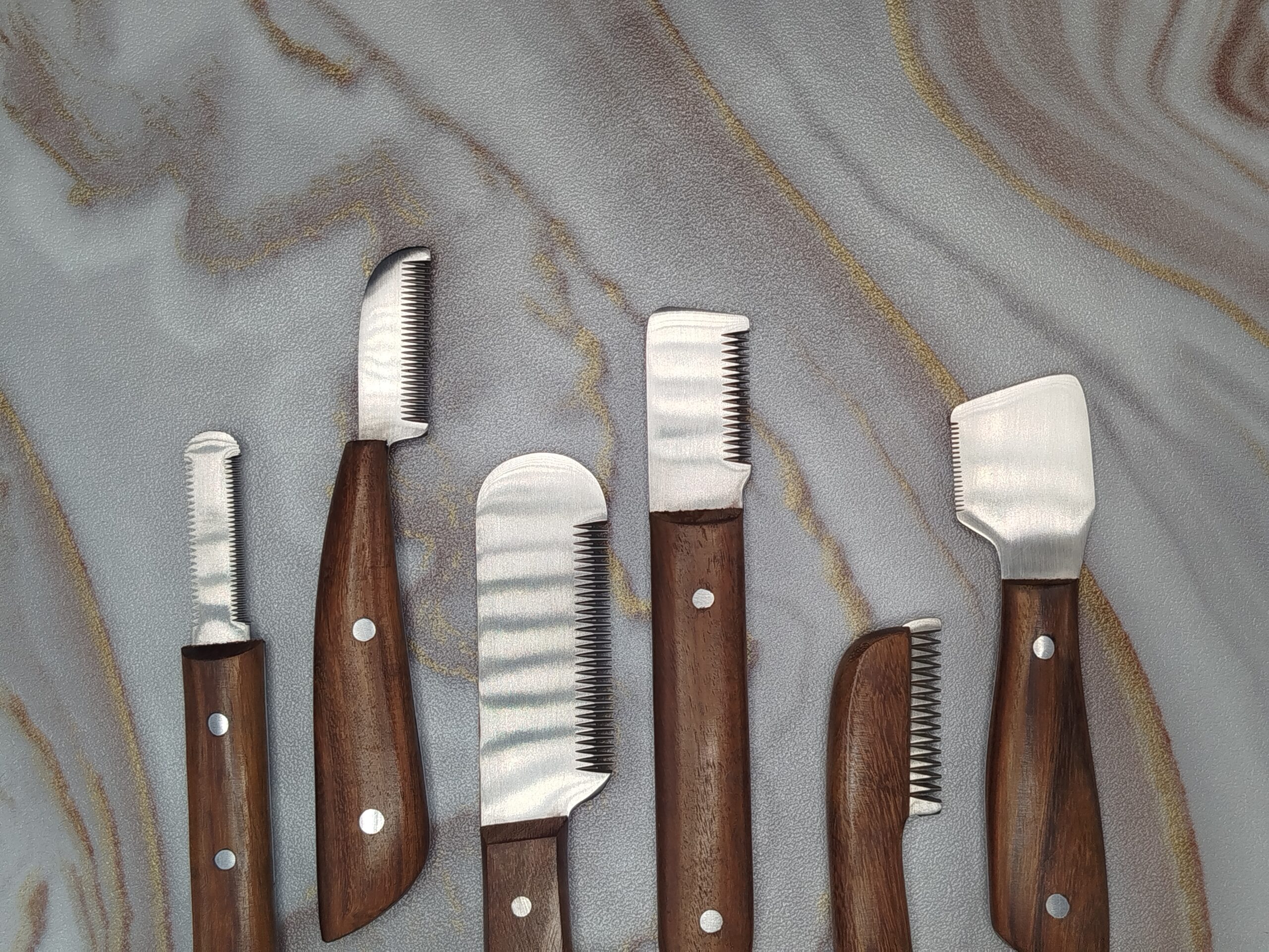 Professional Stripping combs kit (6 Pieces Set) for Dogs & Pets, Wooden Handle - Image 8