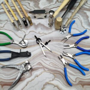 16 Pc Jewelry Making Metalworking Tool Set Hammers Pliers Anvil Divider