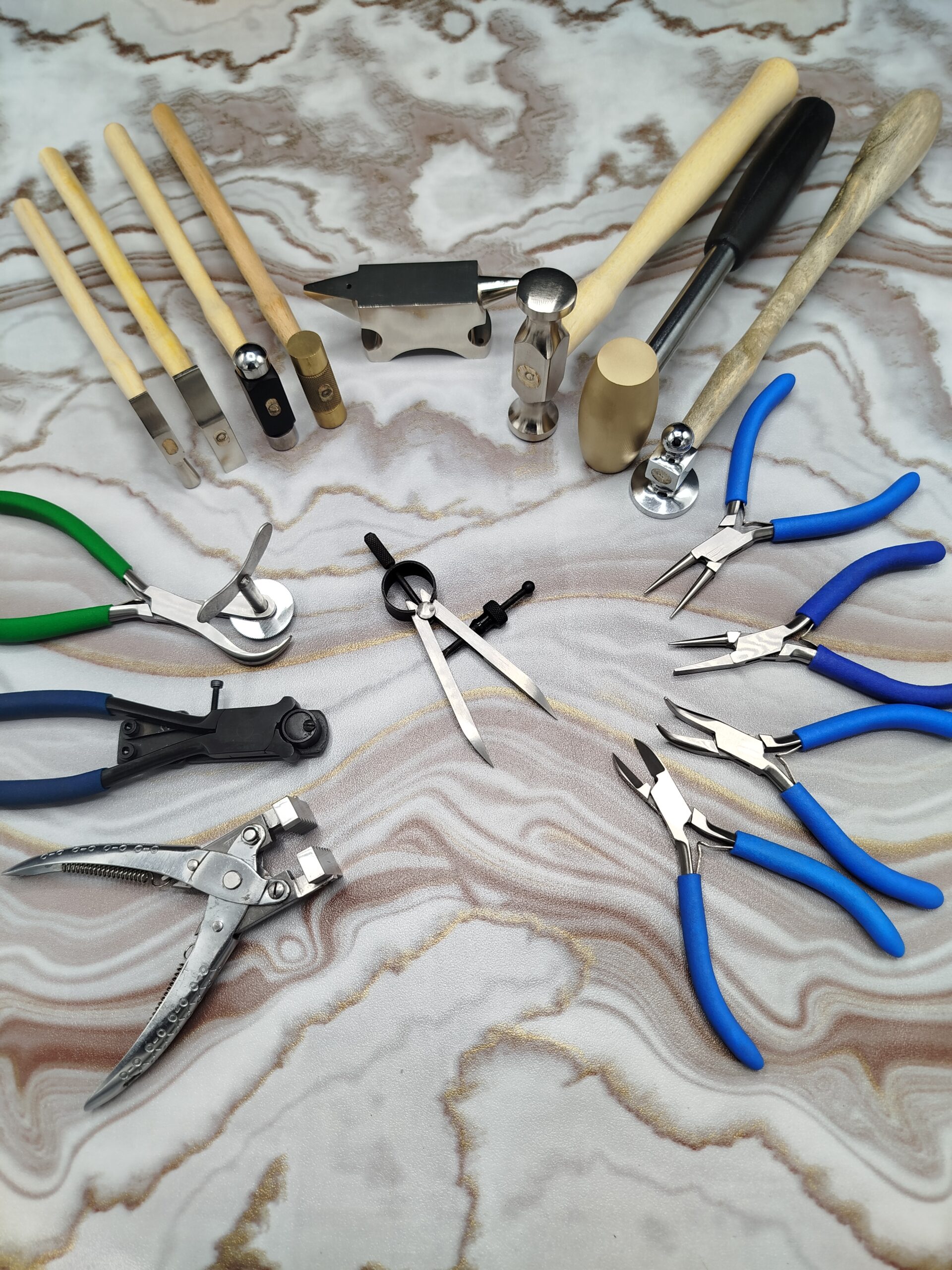 16 Pc Jewelry Making Metalworking Tool Set Hammers Pliers Anvil Divider