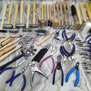 50 Pc Jewelry Making Tool Kit Hammers Pliers Mallets Anvil Clamps Mandrels